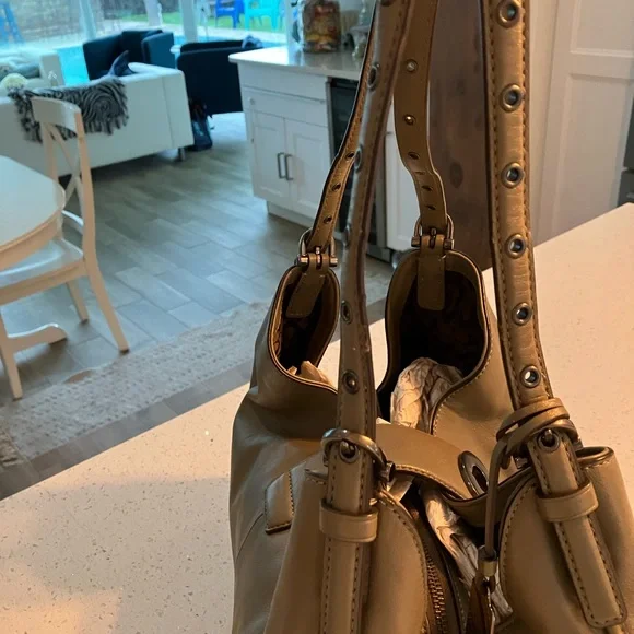 Coach Edie bag with 3 turn lock adjustable closures - Picture 14 of 14